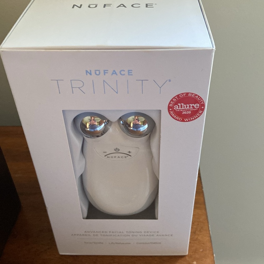 New in box never used - NuFace Advanced Facial Toning Device - White